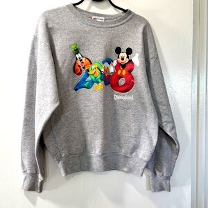 Disney Gray Crewneck Sweater with Mickey and Friends 2008 Size L